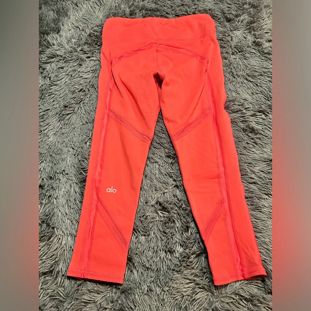 Alo Yoga Leggings‎ Coral XS Cropped Mesh Detail Pocket Logo READ